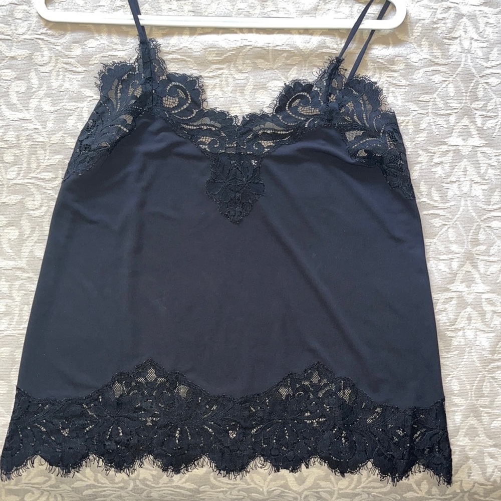 Black express lace flowy cami